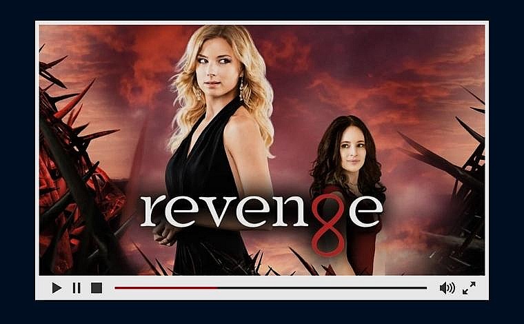In Revenge, Emily VanCamp (l.) and Madeleine Stowe fought a psychological duel...