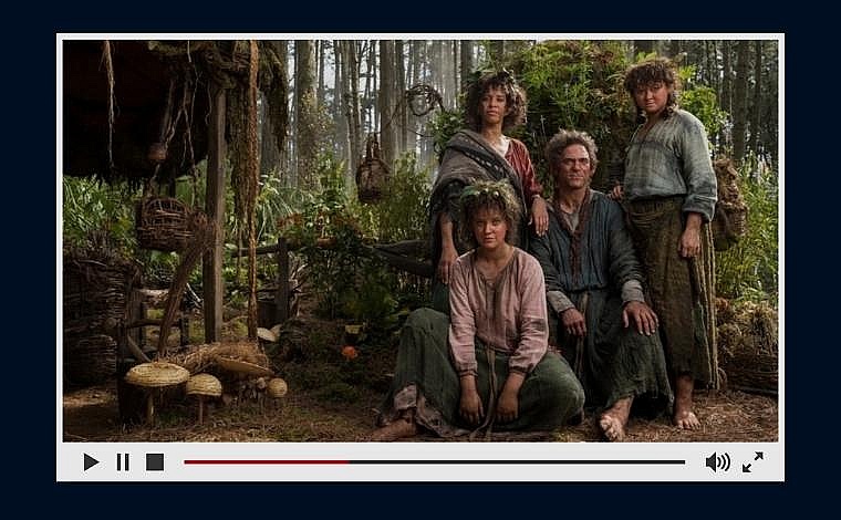 Actors Markella Kavenagh (Elanor Nori Brandyfoot), Sara Zwangobani (Marigold...